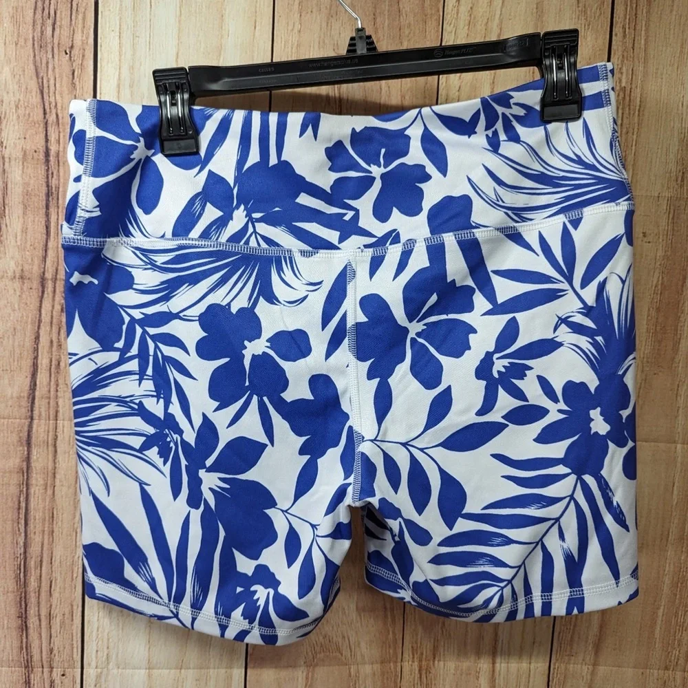 Avia Women's Cross Waist 5'' Bike Short size 12-14 NWOT Hawaiian flower - Picture 3 of 4